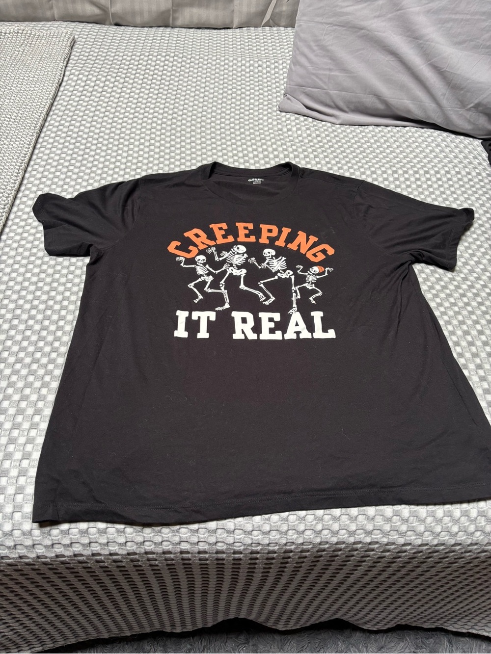 Creeping It Real Black Graphic Tee Skeletons Halloween XXL